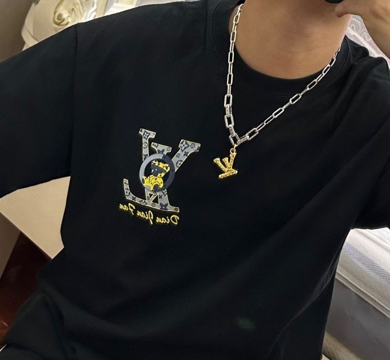 Louis Vuitton Necklaces